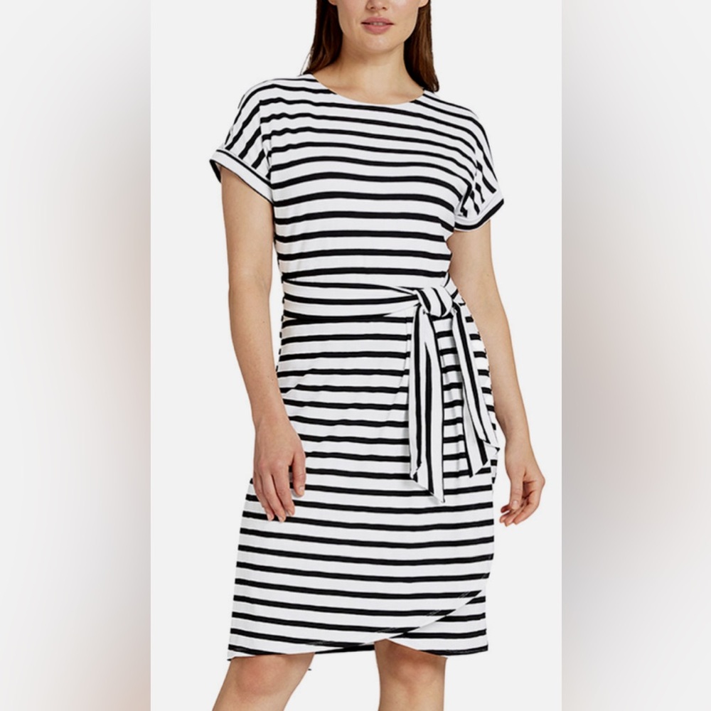 Chaps Women’s Lined Black & White Crew Neck Dress Fluttery Skirt Sz Extra Large